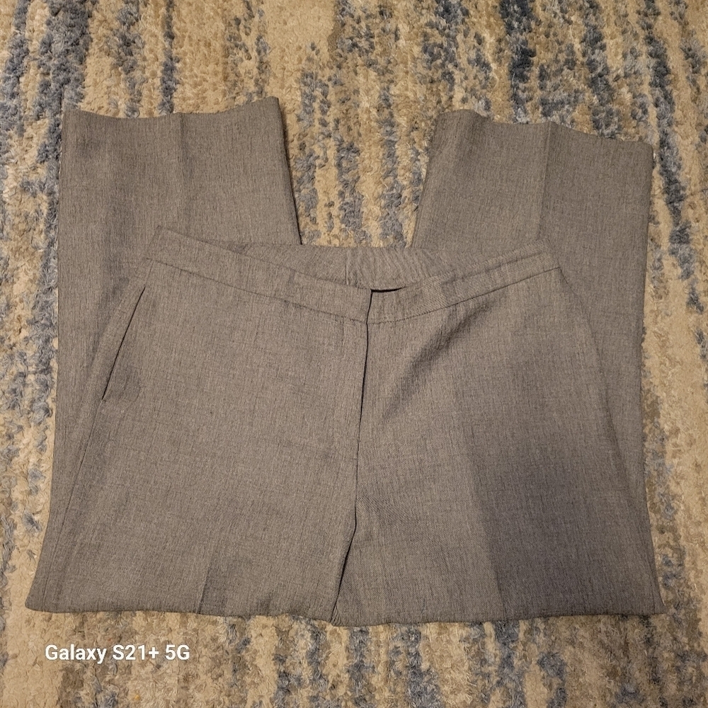 Kasper suit trouser size 16, 20in at waist 13in rise 28.5in inseam